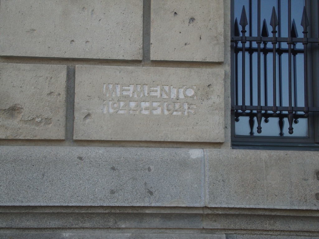 200208.Várban főhajtás 4 x